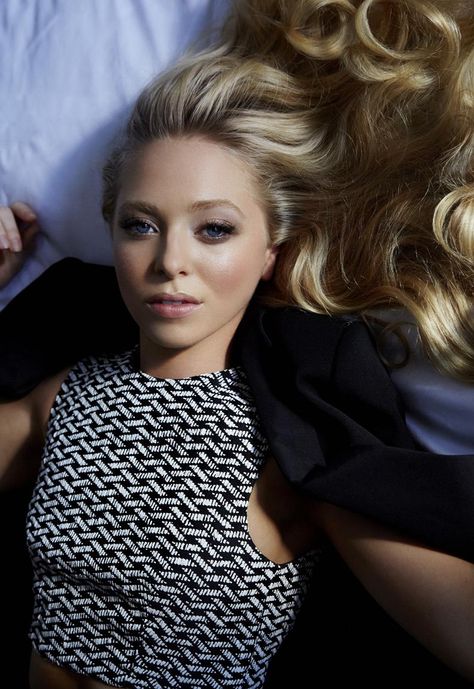 Portia Doubleday Portia Doubleday, Wallpapers Beautiful, Young Actresses, Love And Lust, Celebrity Wallpapers, Young Actors, Girl Wallpaper, Top 100, Girl Power