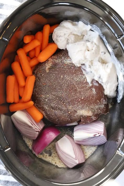 Slow Cooker Moose Roast, Easy Deer Roast Crockpot Venison Recipes, Deer Roast In Crockpot, How To Cook Deer Roast, Deer Pot Roast, Best Venison Roast Crockpot, Deer Roast Crockpot Recipes, Slow Cooker Deer Roast, How To Cook A Venison Roast