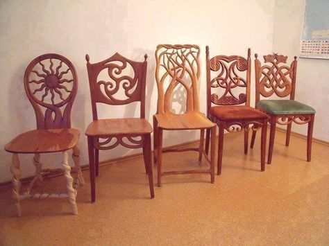 Awesome celtic chairs                                                       …                                                                                                                                                                                 More Norse Furniture, Irish Furniture, Celtic Home, Celtic Decor, Norse Symbols, Wood Chairs, Wooden Chairs, Woodworking For Kids, Woodworking Magazine