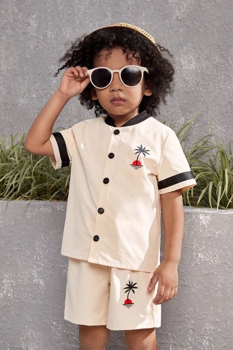 It fits and looks good. This outfit is super cute. This looks nice and the fabric is soft and not heavy, It’s perfect for a hot spring summer day. #boys #spring #summer #short_sets Kidswear Boys, Kids Dress Boys, Tropical Print Shirt, Kids Garments, Kids Frocks, 자수 디자인, Hot Spring, Button Front Top, Boys Sweatshirts