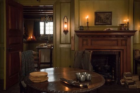 Outlander Set Design: Fergus and Marsali’s Rented Rooms – Blacklanderz™ Outlander Home Aesthetic, Irish Country House, Entryway Stairs, Dream House Aesthetic, Historical Interior, Humble Abode, Inspired Living, Dream House Plans, House Inspo