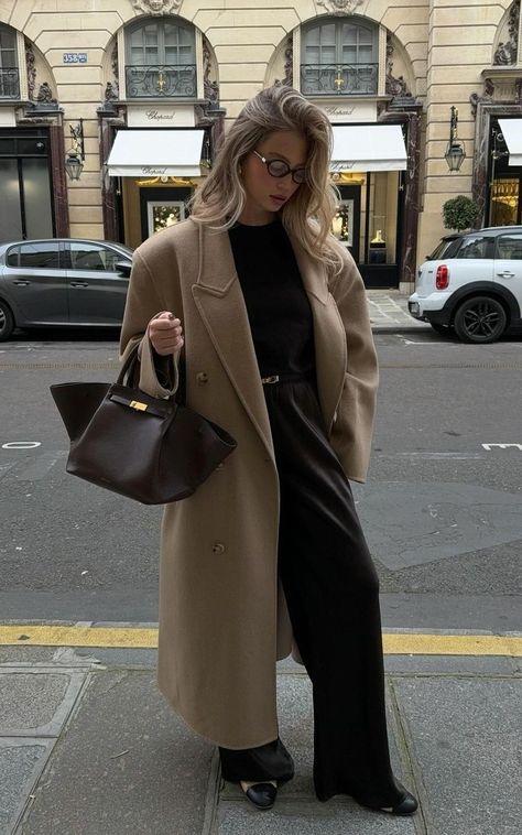 26 Aesthetic, Autumn Looks, Winter Styling, Elegant Outfit Classy, Classy Winter Outfits, Chic Winter Outfits, Trendy Outfits Winter, Winter Fashion Outfits Casual, Cold Outfits