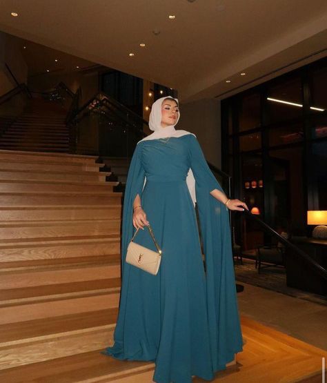 Engagement Dresses Elegant Hijab, Modest Gowns Hijab, Elegant Dresses Hijab, Hijabi Engagement Dress, Modest Soiree Dresses, Hijabi Prom Dress, Hijabi Dresses Soiree, Hijabi Soiree Dresses, Soiree Dresses For Hijab