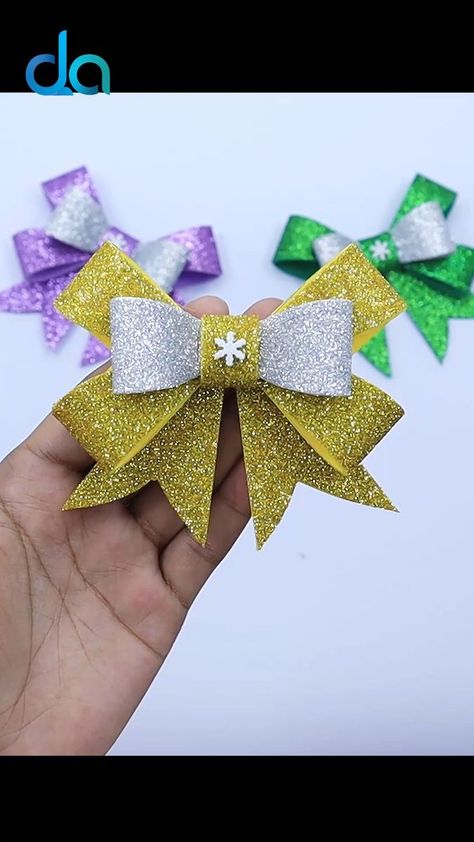 Hair Bow Tutorial, Christmas Hair Bows, Paper Bow, Christmas Hair, Bow Tutorial, Ribbon Hair Bows, Diy Ribbon, Foam Crafts, How To Make Bows