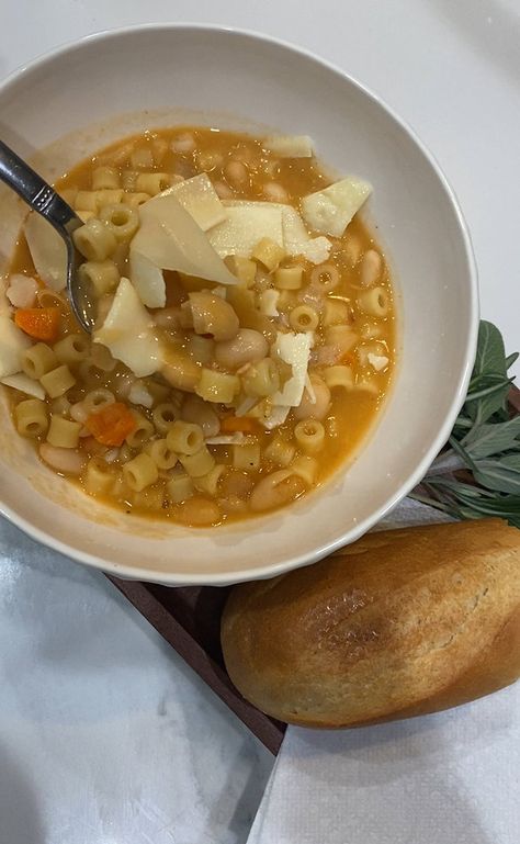 Pasta e Fagioli - Better Than Olive Garden White Pasta Fagioli Recipe, White Pasta Fagioli, Sage And Rosemary, Pasta Fagioli Recipe, Pasta Fagioli Soup, Fagioli Soup, Dried Sage, Pasta Fagioli, Fresh Sage