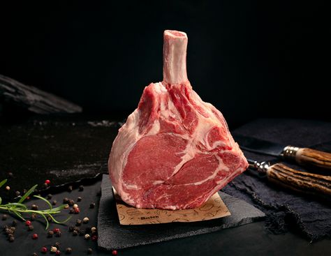 Steak Photography Food Styling, Meat Photoshoot, Steak Photography, Butcher Design, Meat Food Styling, Butcher Meat, Meat Store, Frozen Beef, Cheese Maker