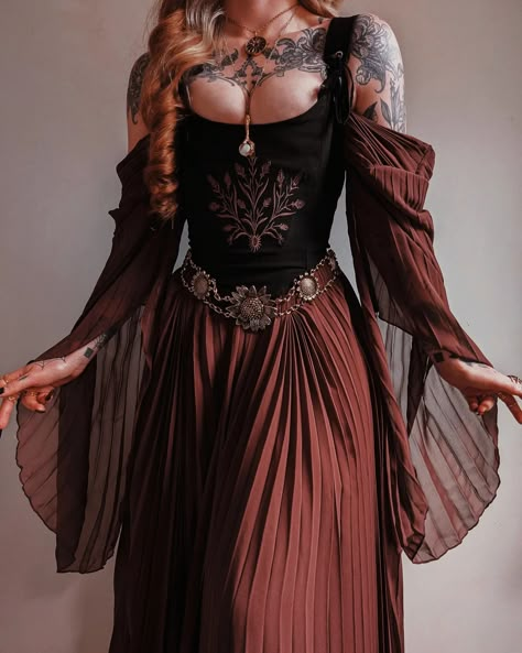 Fire Witch Outfit, Witch Aesthetic Dress, Wizard Dress, Corset With Dress, Witch Clothes, Witchy Outfits Aesthetic, Corset Outfit Ideas, Dress With Corset Belt, How To Style A Corset