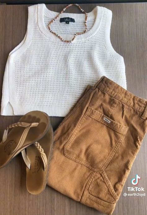 Coastal Granola Outfits, Outfits Layed Out, Salty Granola, Granola Outfits, Surfergirl Style, Salted Granola, Fashionista Clothes, Granola Girl, Swaggy Outfits