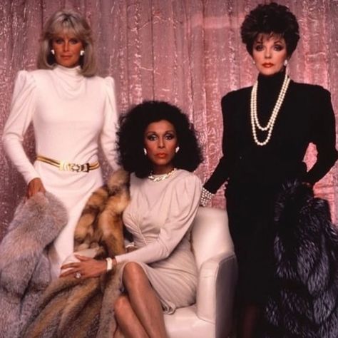 Today currently channeling | #itwasandalwayswillbekrystalforme | via Sinemgenckol Retro Party Outfit, Moda Disco, 70s Fashion Disco, Diahann Carroll, Linda Evans, 80s Girl, Disco Fashion, Vintage Black Glamour, Three Women