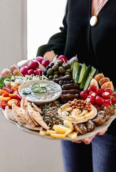 Mediterranean Mezze Board, Greek Themed Charcuterie Board, Mediterranean Platter Ideas, Mediterranean Grazing Board, Mediterranean Buffet Ideas, Mediterranean Grazing Table, Mediterranean Board Ideas, Mediterranean Charcuterie Board Ideas, Mediterranean Starters