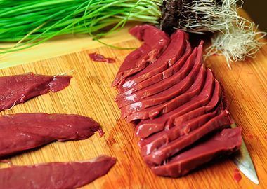 How to trim and prepare deer heart Deer Heart Recipe, Wild Game Dinner, How To Cook Venison, Elk Recipes, Beef Heart, Deer Heart, Deer Food, Deer Recipes, Cooking Roast Beef