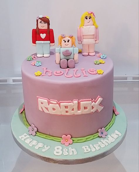 Roblox Birthday Party Ideas Cakes, Roblox Cake Girl, Basketball Birthday Cake, Roblox Birthday Cake, Roblox Styles, Cake Torte, Roblox Party, Roblox Cake, Roblox Birthday