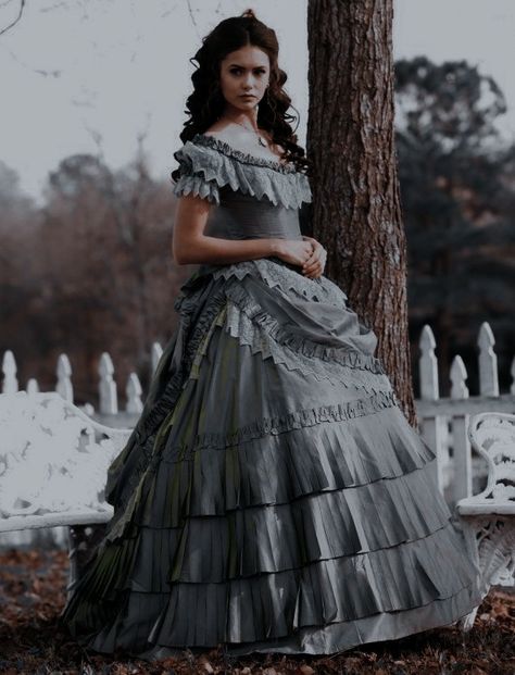 Vampire Gown, Katherine Pierce Outfits, Victorian Era Dresses, Victorian Wedding Dress, Victorian Gown, Katerina Petrova, Black Halloween Dress, Period Dress, Dresses Aesthetic