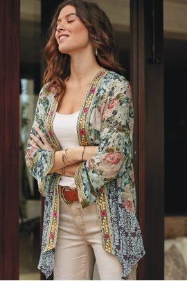 Look Boho Chic, Estilo Hippie, Mode Boho, Casual Day Outfits, Fashion Hacks Clothes, Fashion Mistakes, Soft Surroundings, Casual Style Outfits, Kimono Fashion