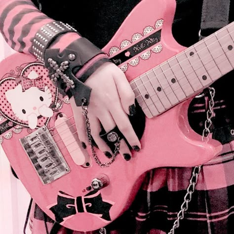 Pink Grunge Aesthetic, Hello Kitty Guitar, Gitar Vintage, Pink Emo, Red Electric Guitar, Pink Guitar, Pastel Punk, Pink Goth, Pink Grunge