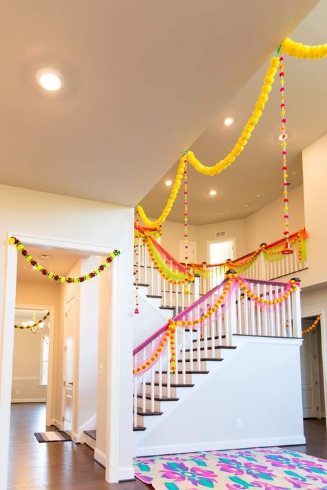 House Decoration For Onam, House Warming Ideas Indian, Home Inogration Decorations Indian, Home Decor For House Warming Indian, Mhendi Home Decoration Simple, Diwali Decorated House, Staircase Flower Decoration Indian, Griha Pravesh Decoration Ideas, House Warming Ceremony Decoration Ideas