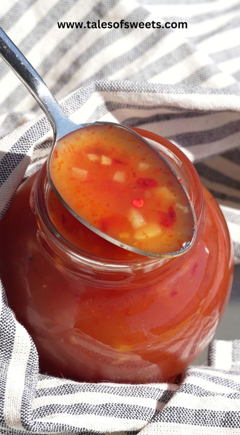 gluten free peach cobbler Spicy Chili Sauce Recipe, Thai Chili Sauce Recipe, Thai Sweet Chili Sauce Recipe, Tempura Dipping Sauce, Sweet Sauce Recipes, Asian Sauce Recipes, Homemade Sweet Chili Sauce, Sweet Chili Sauce Recipe, Chili Sauce Recipe