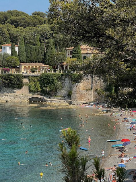 South France Beach, French Coast Aesthetic, French Beach Aesthetic, St Jean Cap Ferrat, Nice France Photography, French Riviera Aesthetic, French Beaches, French Riviera Beach, French Seaside