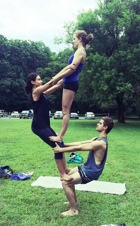 3 Person Stunts, Three Person Yoga Poses, 3 Person Yoga, Acroyoga Poses, Acro Stunts, 3 Person Yoga Poses, Yoga For Two, Acro Poses, Acro Tricks