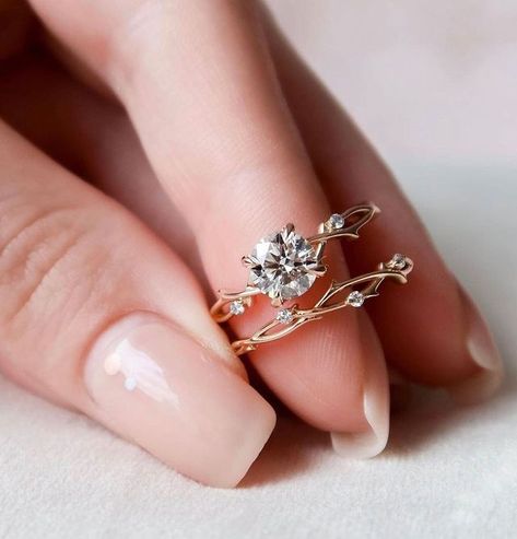 15 Anillos de compromiso para mandarle indirectas a tu novio Twig Engagement Ring Set, Wedding Diary, Twig Engagement Ring, Cute Engagement Rings, Future Engagement Rings, Dream Engagement, Dream Engagement Rings, Fashion Ring, Pretty Rings