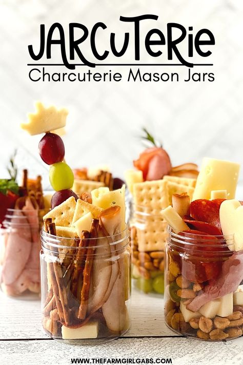 Do you love making charcuterie boards? Why not personalize them. Jarcuterie Mason Jars are a fun alternative to a charcuterie board. These mason jar appetizers are individually portioned in mason jars. They are an easy party idea to serve at your next gathering. Fill these mason jars with your favorite cheeses, meats and condiments for a perfectly portioned snack idea. These Charcuterie Mason Jars are your own personal charcuterie board. Mason Jar Appetizers, Jar Appetizers, Easy Graduation Party Food, Easter Charcuterie, Charcuterie Food, Individual Appetizers, Savory Recipe, Graduation Party Foods, Charcuterie Inspiration