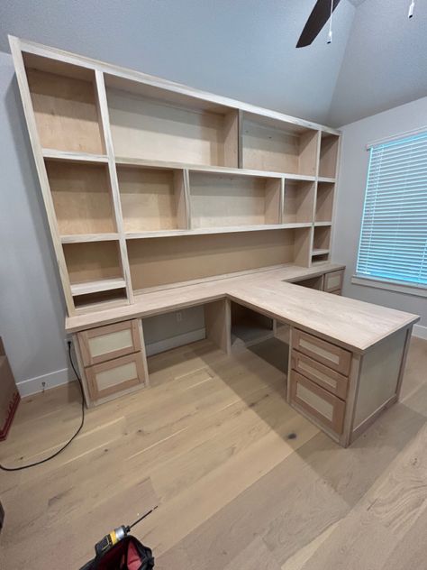 L Shape Desk Built In, Shared Home Office Layout, Office For 2 People, Shared Office Space Ideas Home, Double Office Ideas Layout, 2 Person Home Office, Shared Office Space Ideas, Dining Room To Office, Home Office Layouts