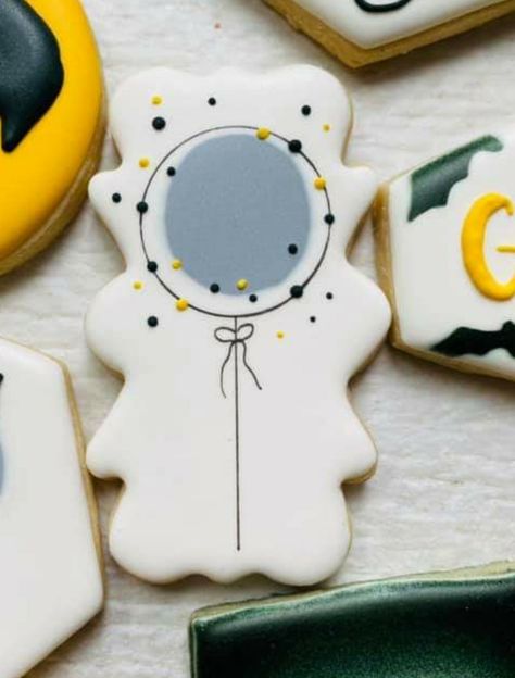 Royal Icing Birthday Cookies Ideas, Abstract Cookies Decorated, Balloon Cookies Decorated, Decorated Birthday Cookies, Royal Icing For Cookies, Icing For Cookies, Cookie Birthday, Cookie Icing Recipe, Balloon Cookies