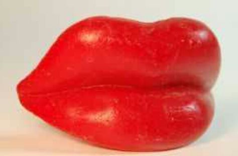 Wax Lips Candy, Vintage Halloween Candy, Wax Candy, Wax Lips, Penny Candy, Candy Lips, Quilts Vintage, Felted Animals, White Candy