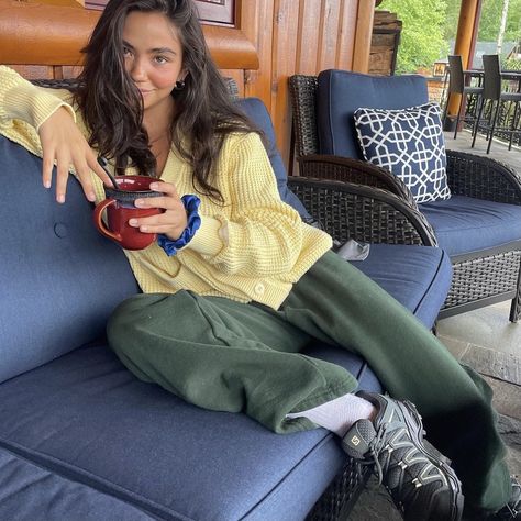 Christina Nadin Instagram, Jasmine Santos, Christina Nadin, Drew Starkey, Duck Duck, Granola Girl, Fall Fits, Winter Fits, 가을 패션