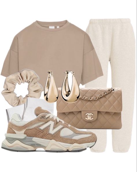 Farm Fashion Women, Chunky Sneakers Outfit, Modest Workout, Gym Ootd, Pilates Outfit, Fall Sneakers, Gym Crush, Gymwear Outfits, Nude Outfits