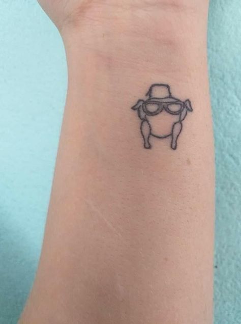 Friends Turkey Tattoo, Friends Tv Show Matching Tattoos, Central Perk Tattoo, Friends Sitcom Tattoo, Modern Family Tattoo Ideas, F R I E N D S Tattoo, Friends Inspired Tattoo, Friends Show Tattoo Ideas, Friends Tatoos Tv Show