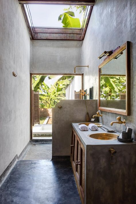 JALAKARA (Havelock Island, Andaman and Nicobar Islands) - Hotel Reviews & Photos - TripAdvisor Hotel Bathroom Design, Design Interior Baie, Indoor Outdoor Bathroom, Tropical Bathroom, Concrete Bathroom, Decor Baie, Outdoor Bathrooms, Hotel Bathroom, Dream Bathrooms