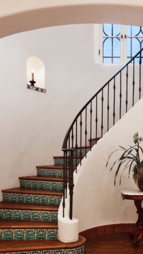 Spanish Staircase, Staircase Curved, Tiled Stairs, Mediterranean Staircase, Tile Baseboard, Tiled Staircase, Spanish Colonial Homes, Metal Railing, Curved Wall