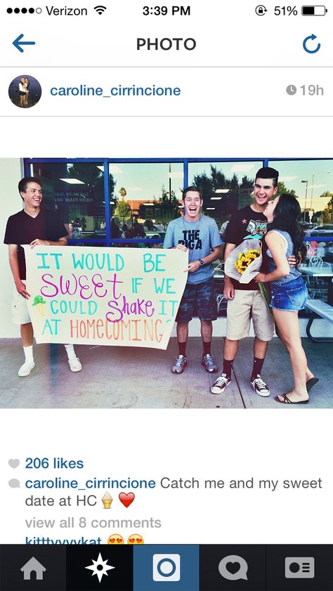 Homecoming proposal "it would be sweet if we could shake it at homecoming" ask at an ice cream parlor Ice Cream Promposal, Funny Homecoming Proposals, Homecoming Asks, Sadies Proposals, Dance Signs, Prom Invitations, Cute Promposals, Dance Proposals, Formal Proposals