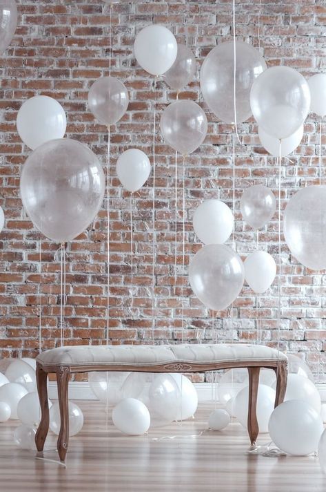 Baby Photography Backdrop, Idee Babyshower, Transparent Balloons, Birthday Photo Props, Diy Birthday Decorations, Balloon Centerpieces, Wedding Balloons, Balloon Decorations Party, Wedding Guide