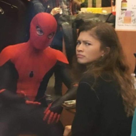 K C Undercover, Wife Memes, Spiderman Girl, Tom Holland Zendaya, Marvel Comics Superheroes, Boys Don't Cry, Casting Pics, Zendaya Coleman, Meme Template