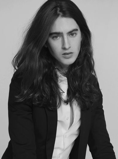 Gender Fluid Hair, Long Hair Male Model, Hair Guys, Growing Out Hair, Edward Bess, Men Hairstyle, Asian Men Hairstyle, Gender Fluid, Photography Poses Women