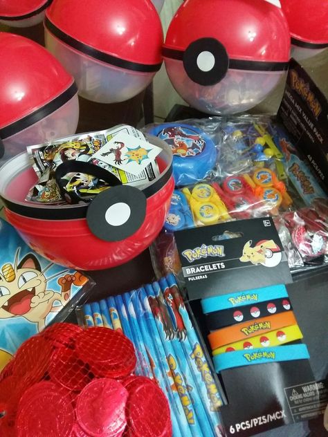 Pokemon Favors Ideas, Pokemon Birthday Party Favors, Pokémon Party Favors, Pokemon Favor, Pokemon Party Favors, Pokemon Party Decorations, Pokémon Birthday, Pokémon Party, Poke Ball