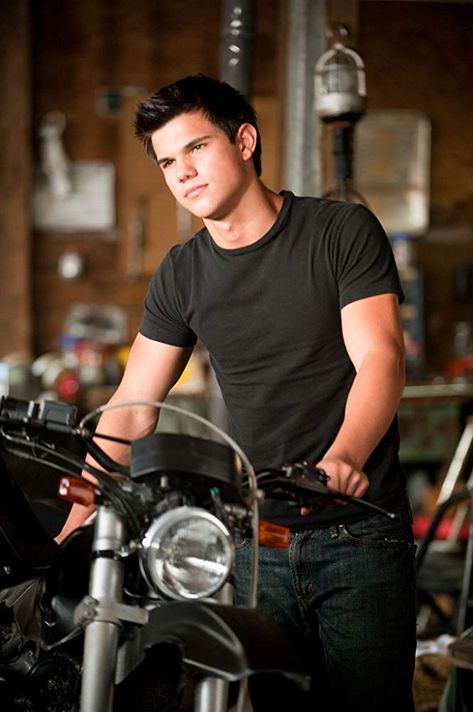 Taylor Lautner