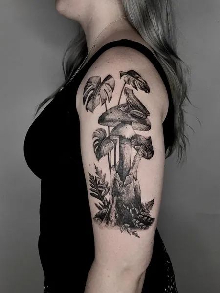 40 Gorgeous Shoulder Tattoos for Women - Body Artifact Mushroom And Leaves Tattoo, Mushroom Shoulder Tattoo, Ink Cap Tattoo, Realistic Mushroom Tattoo, Mushroom Sleeve Tattoo, Mushroom And Flowers Tattoo, Lotus Tattoo Shoulder, Cap Tattoo, Shoulder Cap Tattoo