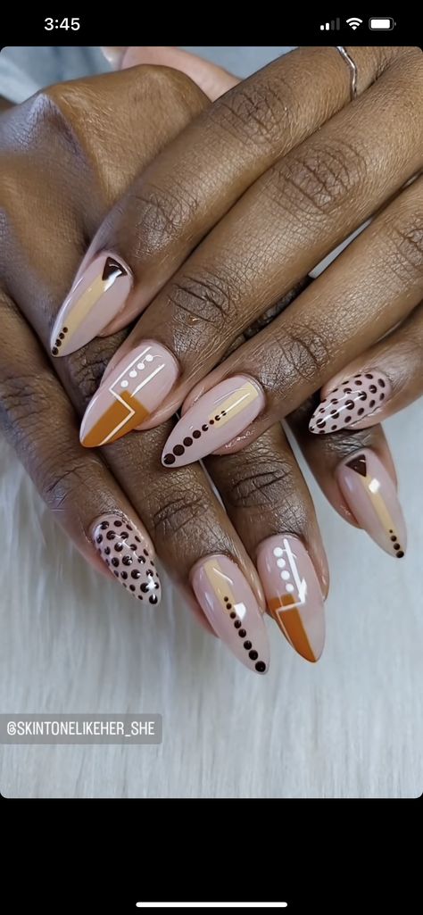 Africa Nails Design, Africa Nails Art, African Style Nails, Elegant Nails Ideas Classy, Kente Cloth Nail Art, Hbcu Nails, Ghana Nails, Nail Art Black Women, High Fashion Nails