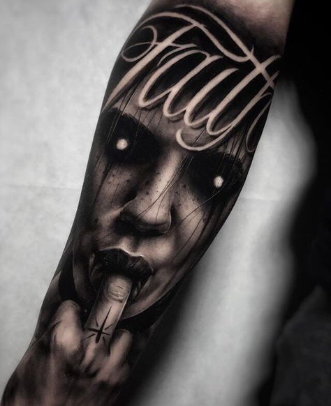 Artistic Tattoos, Gotik Tattoo, Chicano Tattoos Sleeve, Full Leg Tattoos, Girl Face Tattoo, Scary Tattoos, Creepy Tattoos, Medusa Tattoo, Tatuaje A Color