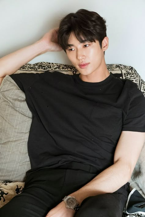 Most Handsome Korean Actors, Kim Min-kyu, Byeon Woo Seok, Korean Drama Best, Kim Soo Hyun, Kdrama Actors, Korean Celebrities, Actor Model, Korean Men