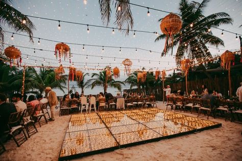 Beach Wedding Dance Floor Ideas, Infinity Dance Floor, Tropical Wedding Dance Floor, Boho Dance Floor, Beach Wedding Dance Floor, Dancing Floor Wedding, Beach Dance Floor, Sangeet Dance Floor, Villa Wedding Decor