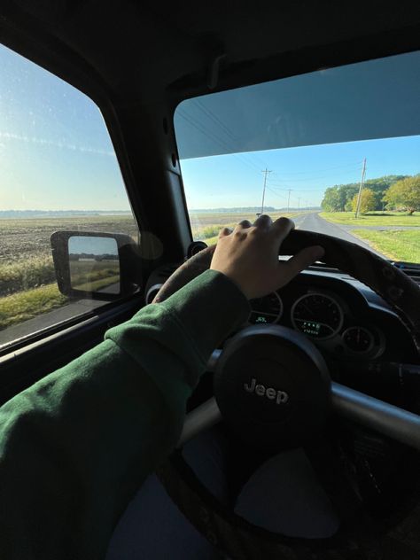 Inside Jeep, Jeep Photos, Jeepers Creepers, Chill Photos, Driving Pictures, Summer Road Trip, Jeep Life, First Car, Travel Life