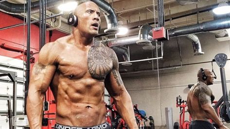 Dwayne 'The Rock' Johnson Workout And Diet muscleprodigy.com Dwayne Johnson Body, The Rock Dwayne Johnson Workout, Dwayne Johnson Workout, Lauren Hashian, Wwe The Rock, Rock Johnson, The Rock Dwayne Johnson, Wrestling Superstars, Popular Workouts