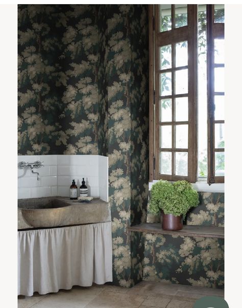 Green Wallpaper Bathroom, Wallpaper Bathroom, Best Wallpapers, Bathroom Wallpaper, Green Wallpaper, Wall Murals, Mural, Wallpapers, Wall