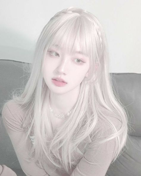 White Blonde Hair Pale Skin, White Skin Aesthetic, Super Pale Skin, Blonde Hair Pale Skin, Albino Girl, Overlay Template, Pale White Skin, Skin Aesthetic, Hair Pale Skin