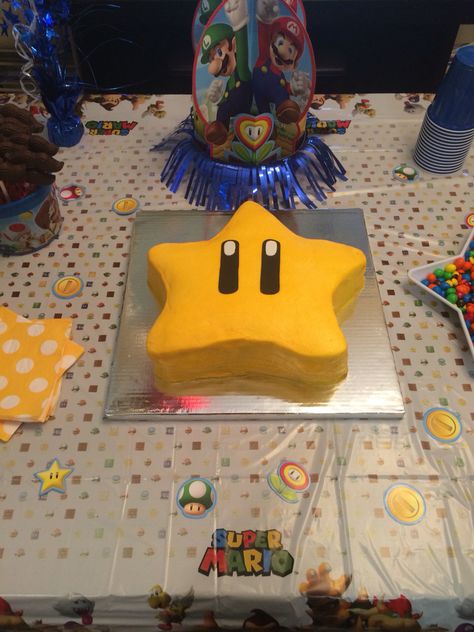 Super Mario Bros star cake by Jillee's Goodees Super Mario Brothers Party, Mario Kart Party, Mario Birthday Cake, Nintendo Party, Mario Bros Cake, Mario Star, Super Mario Bros Birthday Party, Super Mario Bros Party, Star Cake