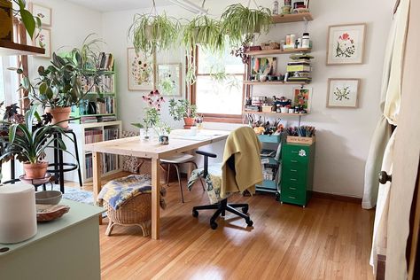 A Tour of My New Studio: A Joyful Plant and Art-Filled Creative Space — My Giant Strawberry: Creative Joy, Watercolor Art and Garden Magic Art Studio With Couch, Living Room Art Studio, Creative Home Office Space, Joy Watercolor, Creative Work Space, Happy Decor, Creative Studio Space, Giant Strawberry, Small Art Studio